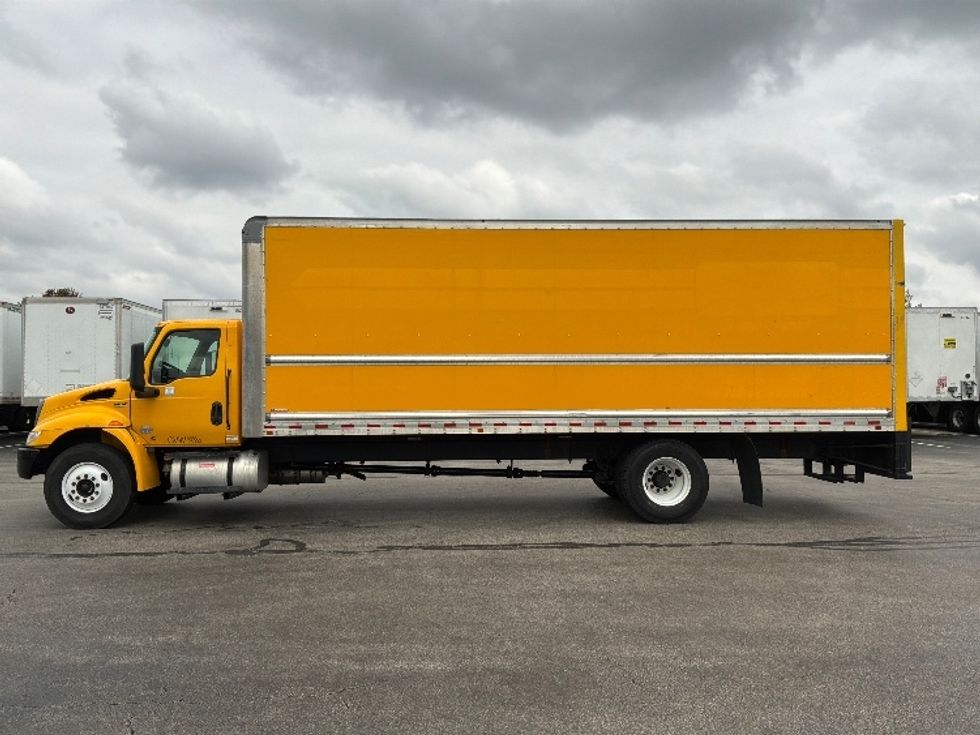 Medium Duty Box Truck-Light and Medium Duty Trucks-International-2022-MV607-Windsor-WI-239,739\n\t\tmiles-$ 38,750 - Image 4