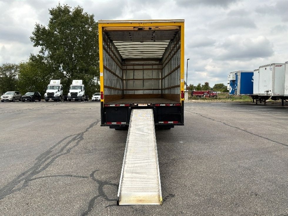 Medium Duty Box Truck-Light and Medium Duty Trucks-International-2022-MV607-Windsor-WI-239,739\n\t\tmiles-$ 38,750 - Image 9