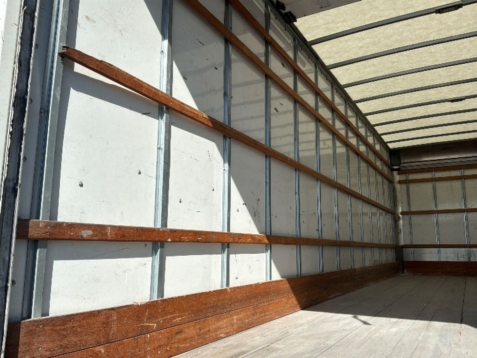 Medium Duty Box Truck-Light and Medium Duty Trucks-International-2022-MV607-Yakima-WA-241,799\n\t\tmiles-$ 42,750 - Image 11