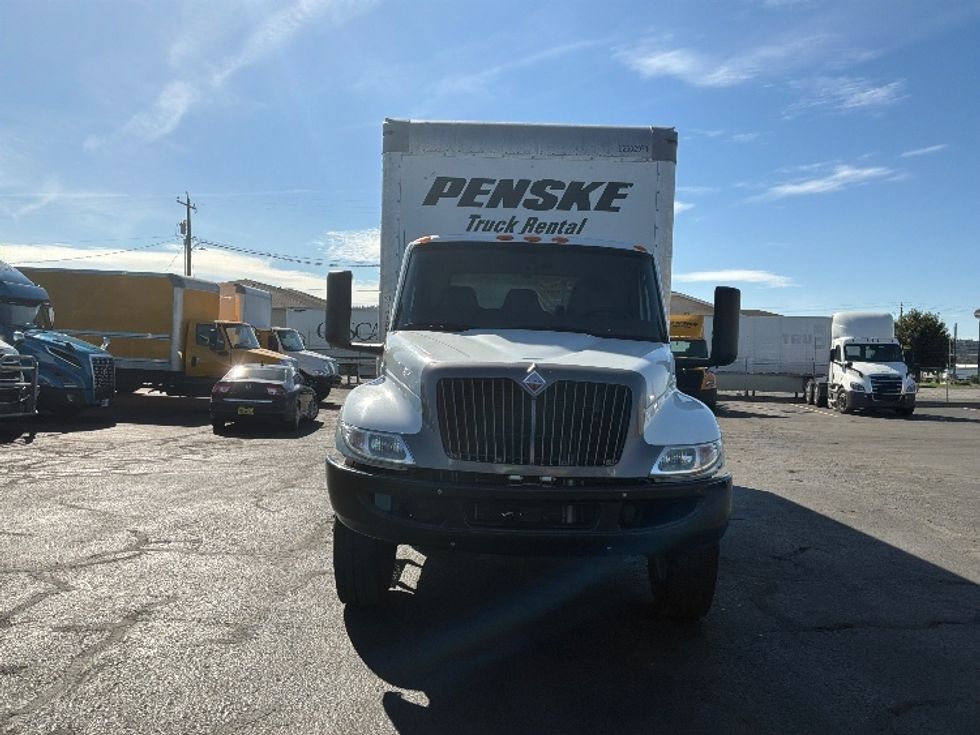 Medium Duty Box Truck-Light and Medium Duty Trucks-International-2022-MV607-Yakima-WA-241,799\n\t\tmiles-$ 42,750 - Image 2