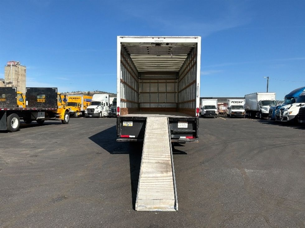 Medium Duty Box Truck-Light and Medium Duty Trucks-International-2022-MV607-Yakima-WA-241,799\n\t\tmiles-$ 42,750 - Image 9