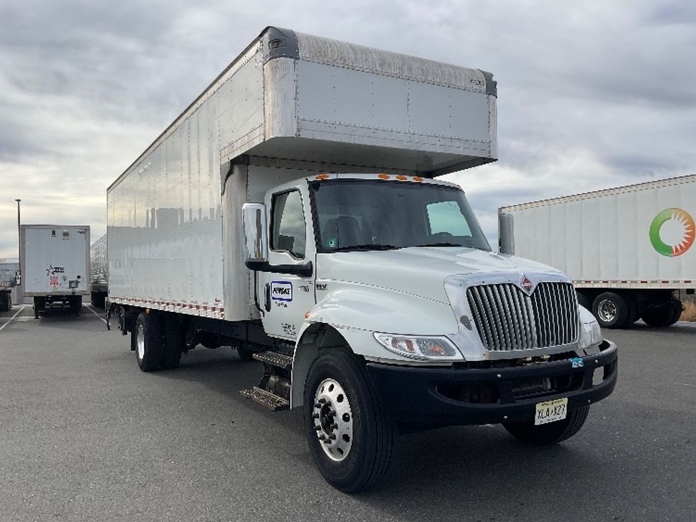 Medium Duty Box Truck-Light and Medium Duty Trucks-International-2022-MV607-Yakima-WA-246,041\n\t\tmiles-$ 49,250 - Image 1