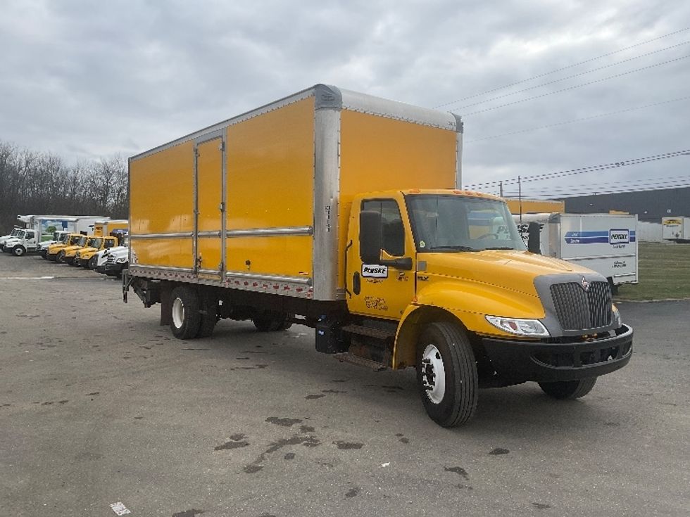 Medium Duty Box Truck-Light and Medium Duty Trucks-International-2022-MV607-Youngstown-OH-141,944\n\t\tmiles-$ 65,250 - Image 1