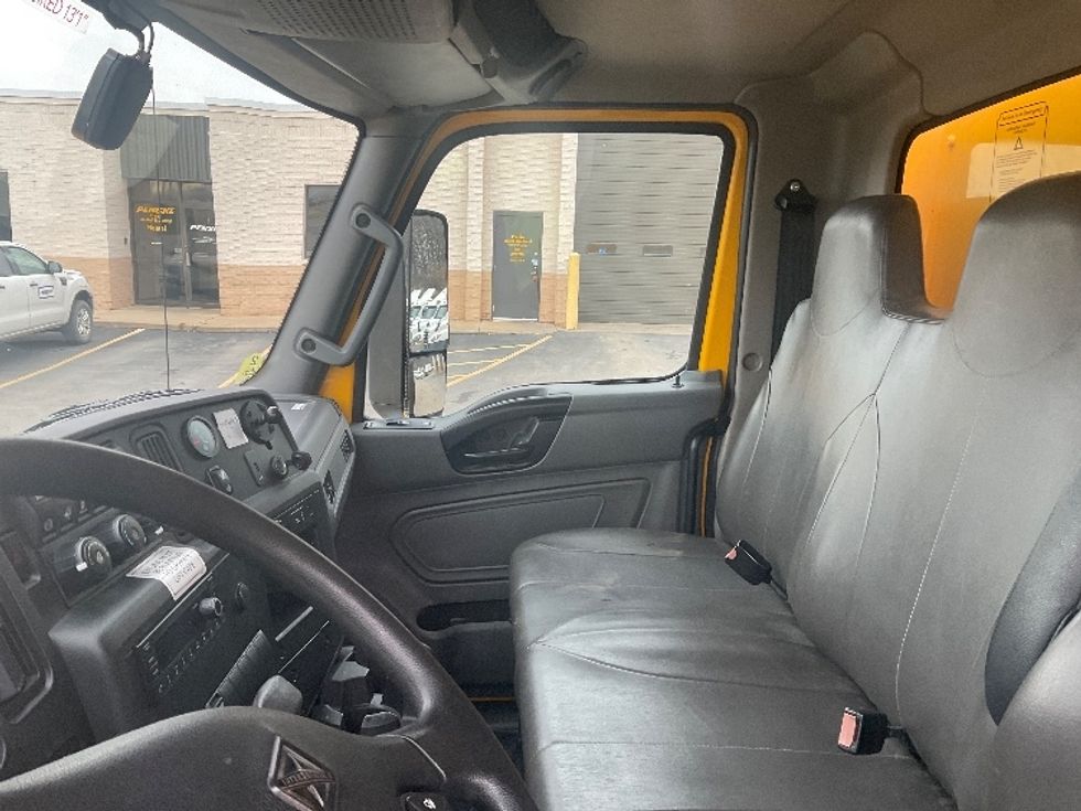 Medium Duty Box Truck-Light and Medium Duty Trucks-International-2022-MV607-Youngstown-OH-141,944\n\t\tmiles-$ 65,250 - Image 19