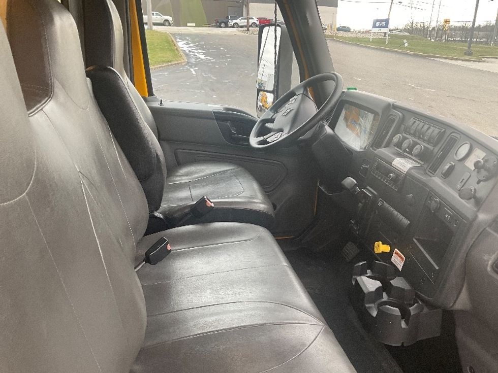 Medium Duty Box Truck-Light and Medium Duty Trucks-International-2022-MV607-Youngstown-OH-141,944\n\t\tmiles-$ 65,250 - Image 22