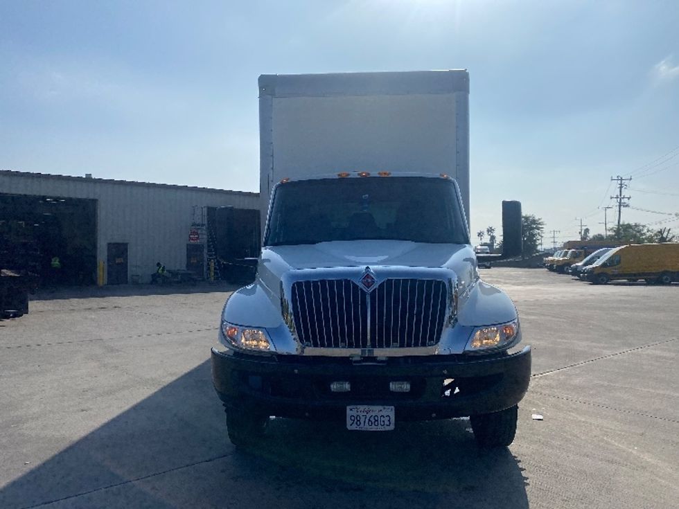 Medium Duty Box Truck-Light and Medium Duty Trucks-International-2022-MV607LP-Jurupa Valley-CA-87,384\n\t\tmiles-$ 77,250 - Image 2