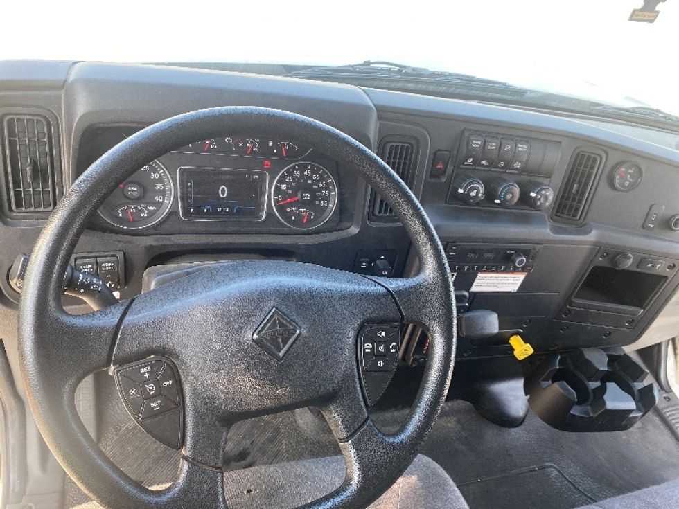 Medium Duty Box Truck-Light and Medium Duty Trucks-International-2022-MV607LP-Jurupa Valley-CA-87,384\n\t\tmiles-$ 77,250 - Image 17