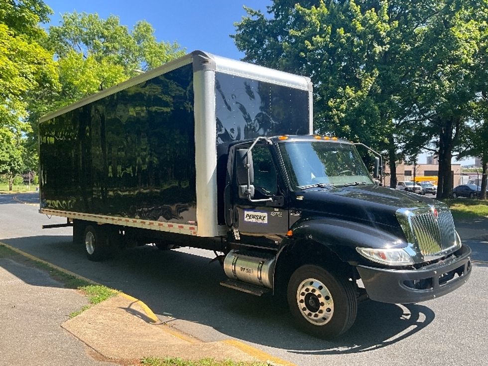 Medium Duty Box Truck-Light and Medium Duty Trucks-International-2022-MV607LP-Reading-PA-151,337\n\t\tmiles-$ 60,250 - Image 1