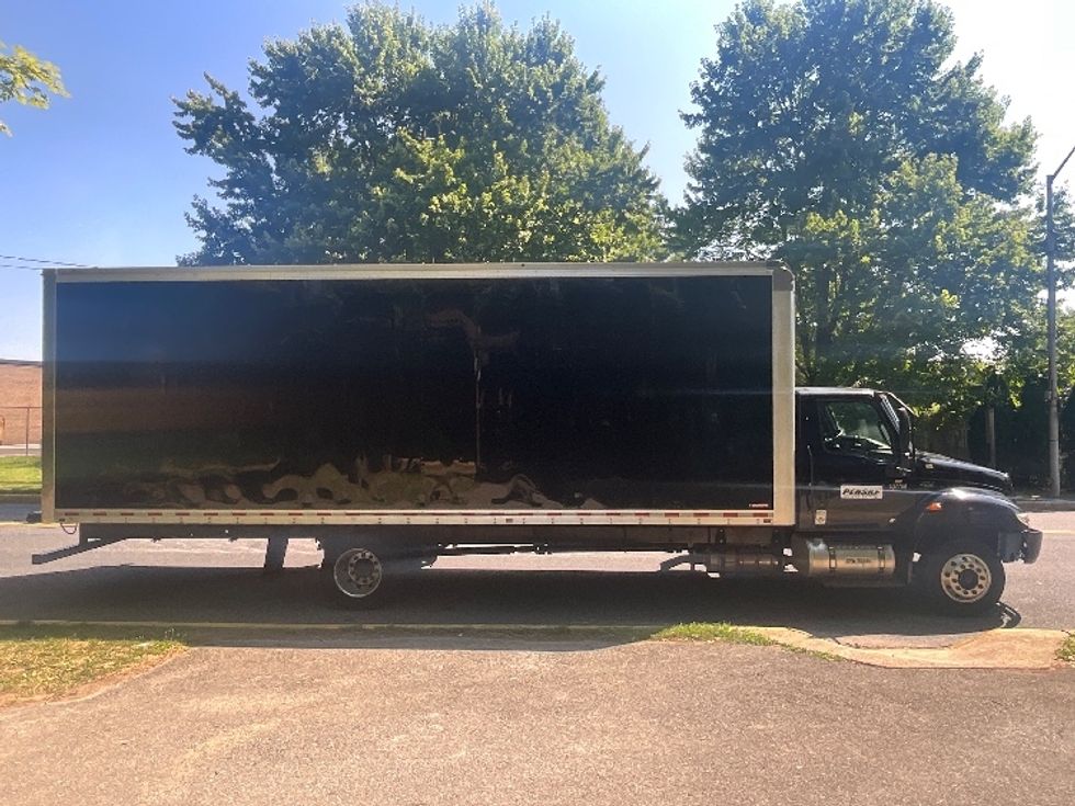 Medium Duty Box Truck-Light and Medium Duty Trucks-International-2022-MV607LP-Reading-PA-151,337\n\t\tmiles-$ 60,250 - Image 15