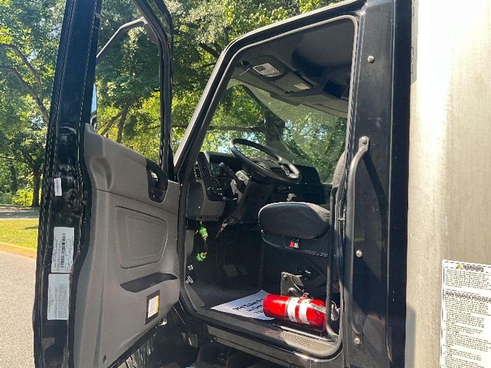 Medium Duty Box Truck-Light and Medium Duty Trucks-International-2022-MV607LP-Reading-PA-151,337\n\t\tmiles-$ 60,250 - Image 16