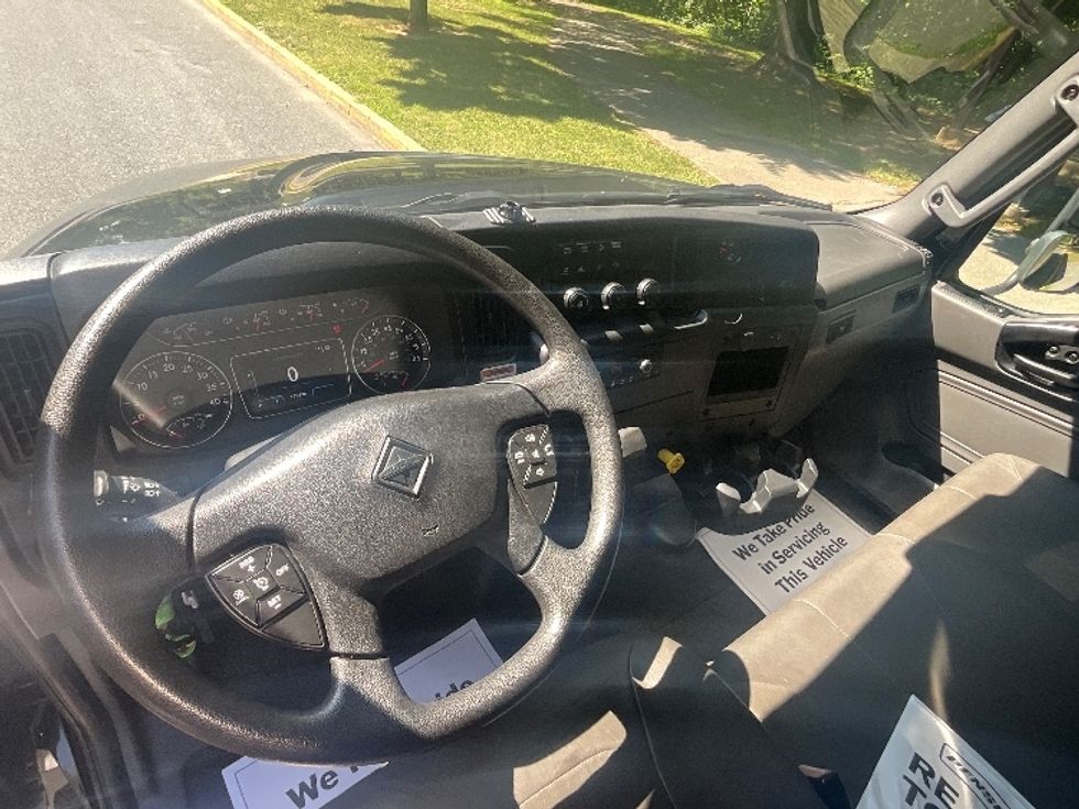 Medium Duty Box Truck-Light and Medium Duty Trucks-International-2022-MV607LP-Reading-PA-151,337\n\t\tmiles-$ 60,250 - Image 17