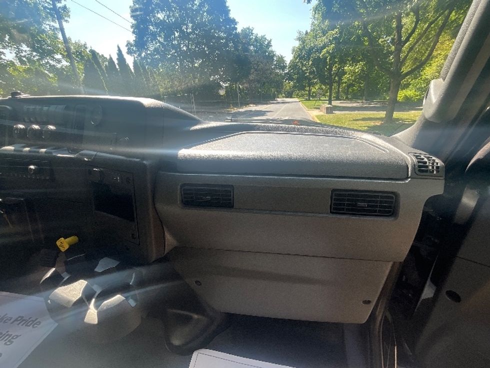 Medium Duty Box Truck-Light and Medium Duty Trucks-International-2022-MV607LP-Reading-PA-151,337\n\t\tmiles-$ 60,250 - Image 21