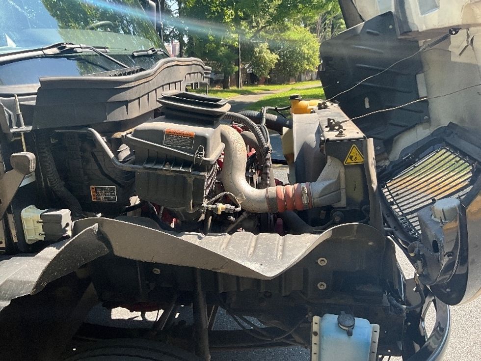 Medium Duty Box Truck-Light and Medium Duty Trucks-International-2022-MV607LP-Reading-PA-151,337\n\t\tmiles-$ 60,250 - Image 23