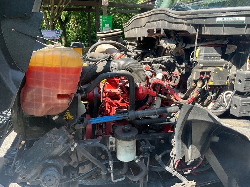 Medium Duty Box Truck-Light and Medium Duty Trucks-International-2022-MV607LP-Reading-PA-151,337\n\t\tmiles-$ 60,250 - Image 24
