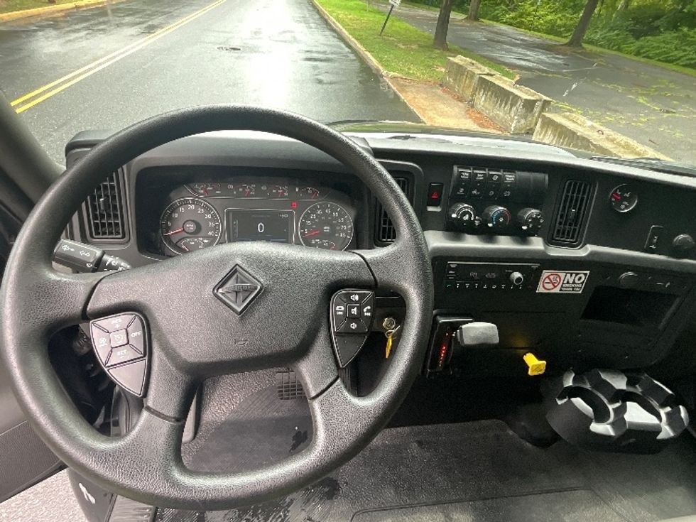 Medium Duty Box Truck-Light and Medium Duty Trucks-International-2022-MV607LP-Reading-PA-181,954\n\t\tmiles-$ 52,750 - Image 18