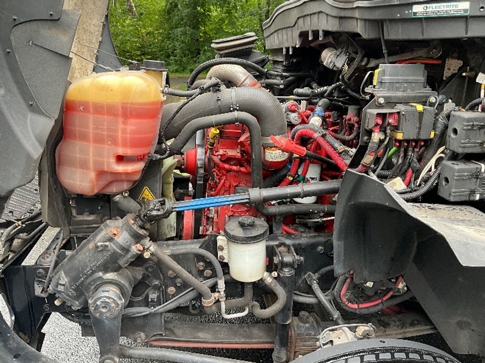 Medium Duty Box Truck-Light and Medium Duty Trucks-International-2022-MV607LP-Reading-PA-181,954\n\t\tmiles-$ 52,750 - Image 24