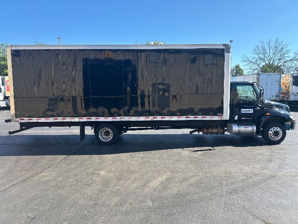 Medium Duty Box Truck-Light and Medium Duty Trucks-International-2022-MV607LP-Reading-PA-218,842\n\t\tmiles-$ 44,250 - Image 15