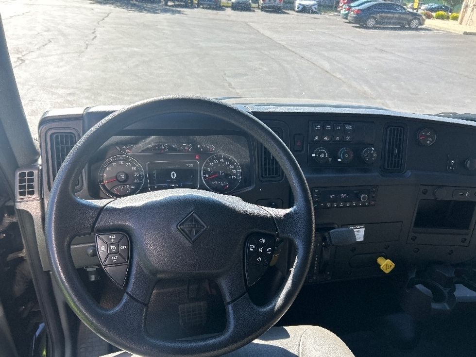 Medium Duty Box Truck-Light and Medium Duty Trucks-International-2022-MV607LP-Reading-PA-218,842\n\t\tmiles-$ 44,250 - Image 18