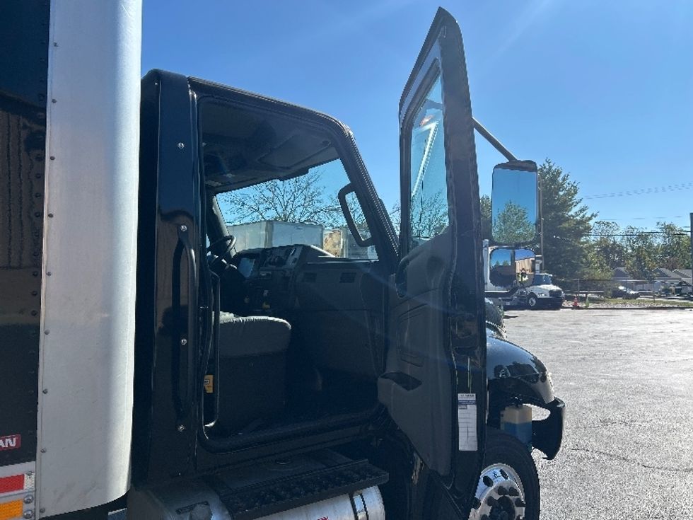 Medium Duty Box Truck-Light and Medium Duty Trucks-International-2022-MV607LP-Reading-PA-218,842\n\t\tmiles-$ 44,250 - Image 20