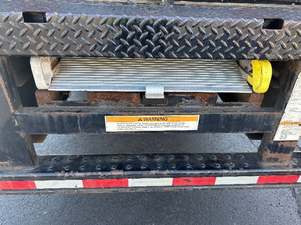 Medium Duty Box Truck-Light and Medium Duty Trucks-International-2022-MV607LP-Reading-PA-218,842\n\t\tmiles-$ 44,250 - Image 25