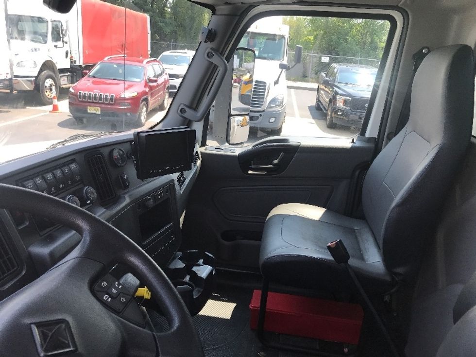 Medium Duty Box Truck-Light and Medium Duty Trucks-International-2023-MV607-Bensalem-PA-109,663\n\t\tmiles-$ 65,750 - Image 18