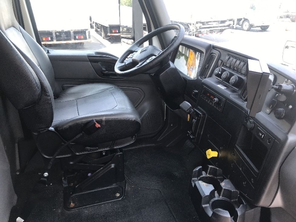 Medium Duty Box Truck-Light and Medium Duty Trucks-International-2023-MV607-Bensalem-PA-109,663\n\t\tmiles-$ 65,750 - Image 21