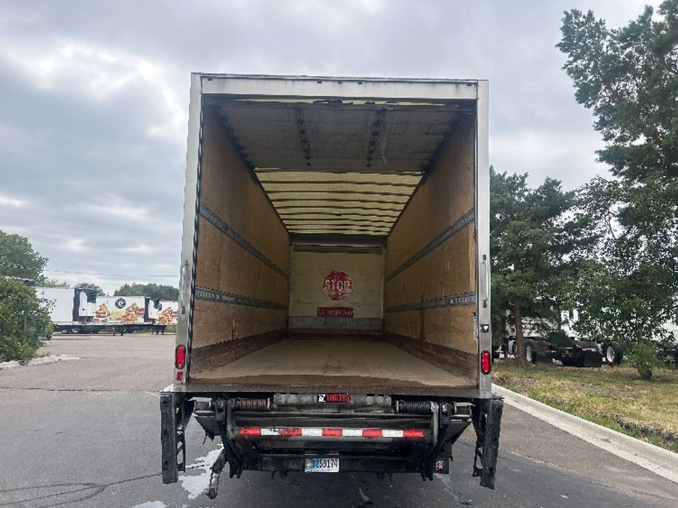 Medium Duty Box Truck-Light and Medium Duty Trucks-International-2023-MV607-Brooklyn Park-MN-386,557\n\t\tmiles-$ 30,250 - Image 8