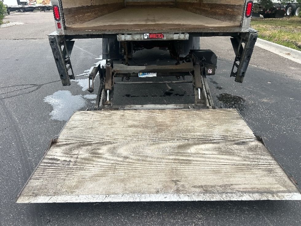 Medium Duty Box Truck-Light and Medium Duty Trucks-International-2023-MV607-Brooklyn Park-MN-386,557\n\t\tmiles-$ 30,250 - Image 10