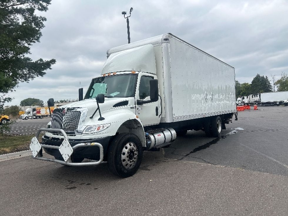 Medium Duty Box Truck-Light and Medium Duty Trucks-International-2023-MV607-Brooklyn Park-MN-386,557\n\t\tmiles-$ 30,250 - Image 3