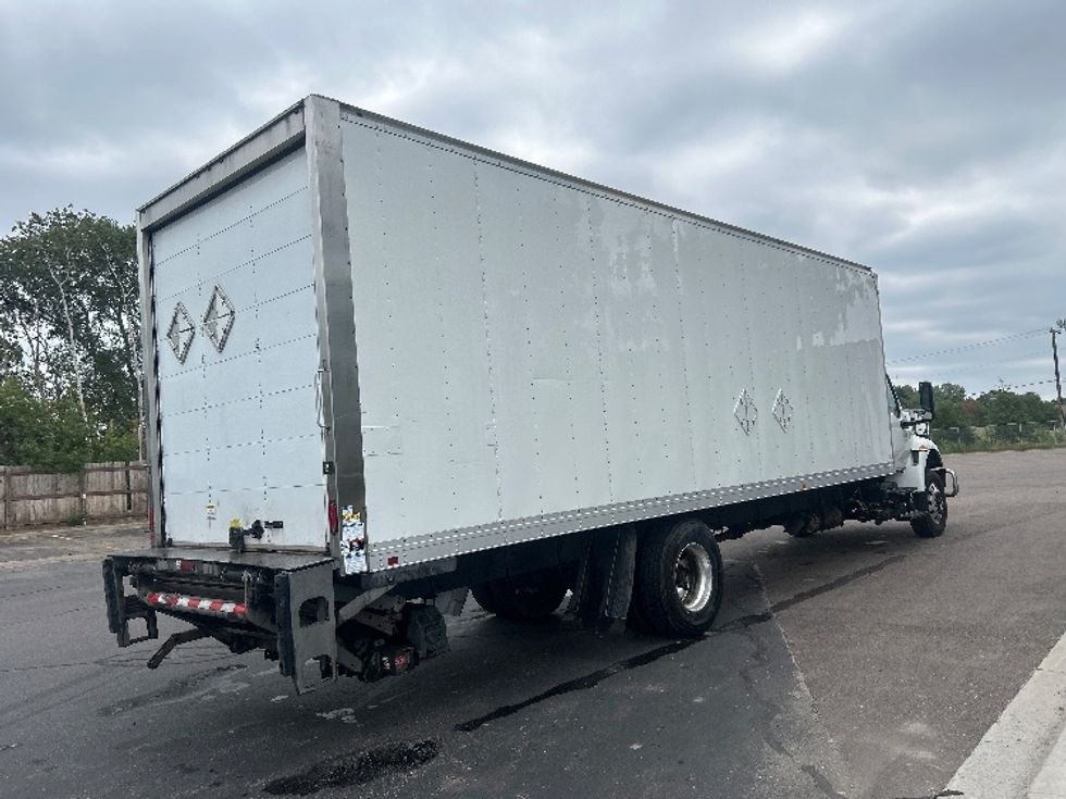 Medium Duty Box Truck-Light and Medium Duty Trucks-International-2023-MV607-Brooklyn Park-MN-386,557\n\t\tmiles-$ 30,250 - Image 13