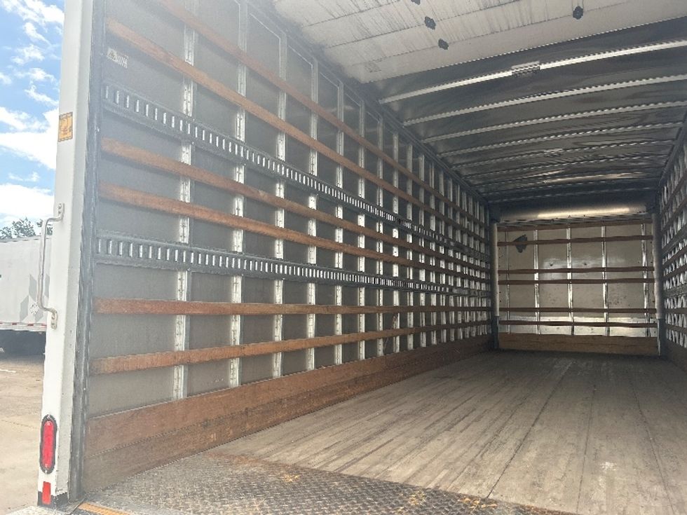 Medium Duty Box Truck-Light and Medium Duty Trucks-International-2023-MV607-Carrollton-TX-326,148\n\t\tmiles-$ 40,250 - Image 11