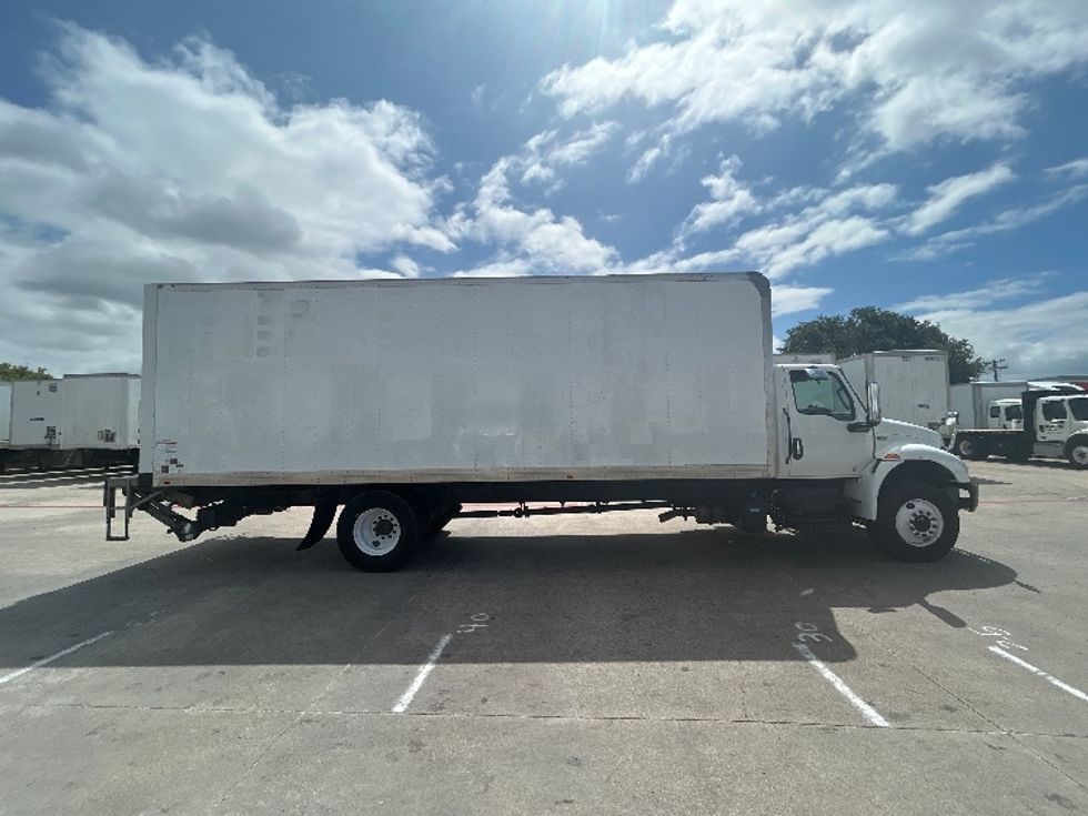 Medium Duty Box Truck-Light and Medium Duty Trucks-International-2023-MV607-Carrollton-TX-326,148\n\t\tmiles-$ 40,250 - Image 15