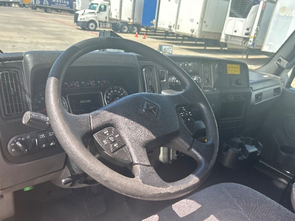 Medium Duty Box Truck-Light and Medium Duty Trucks-International-2023-MV607-Carrollton-TX-326,148\n\t\tmiles-$ 40,250 - Image 17