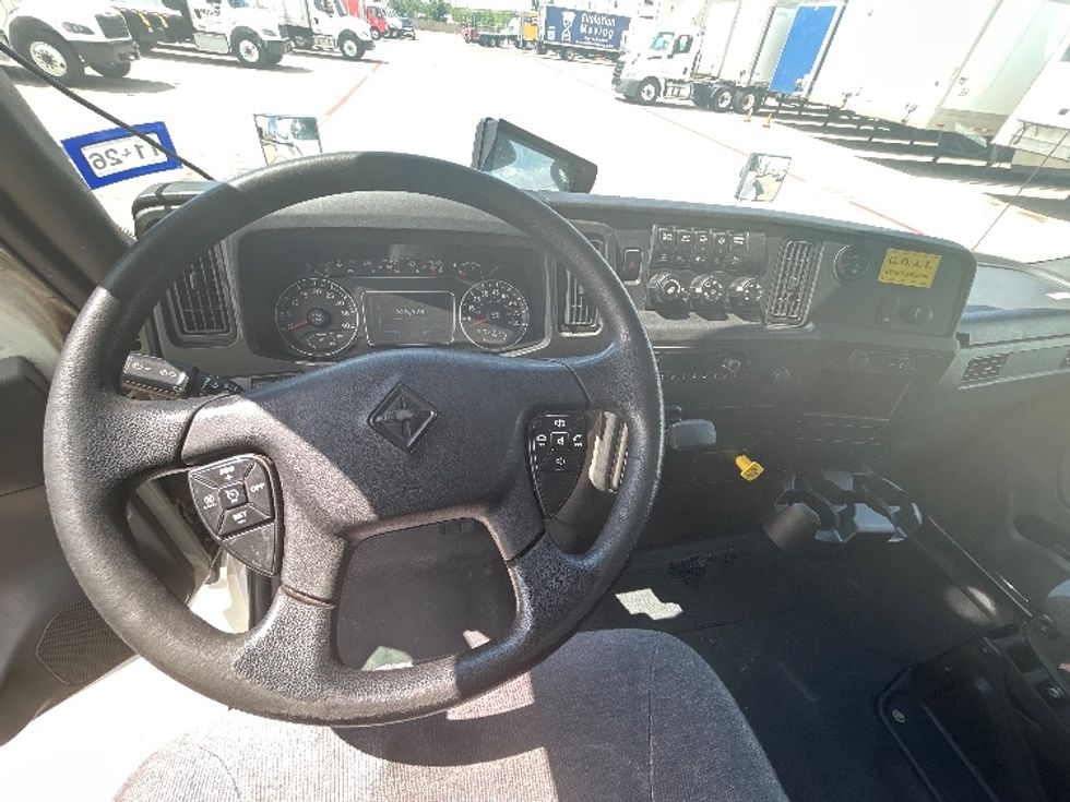 Medium Duty Box Truck-Light and Medium Duty Trucks-International-2023-MV607-Carrollton-TX-326,148\n\t\tmiles-$ 40,250 - Image 18