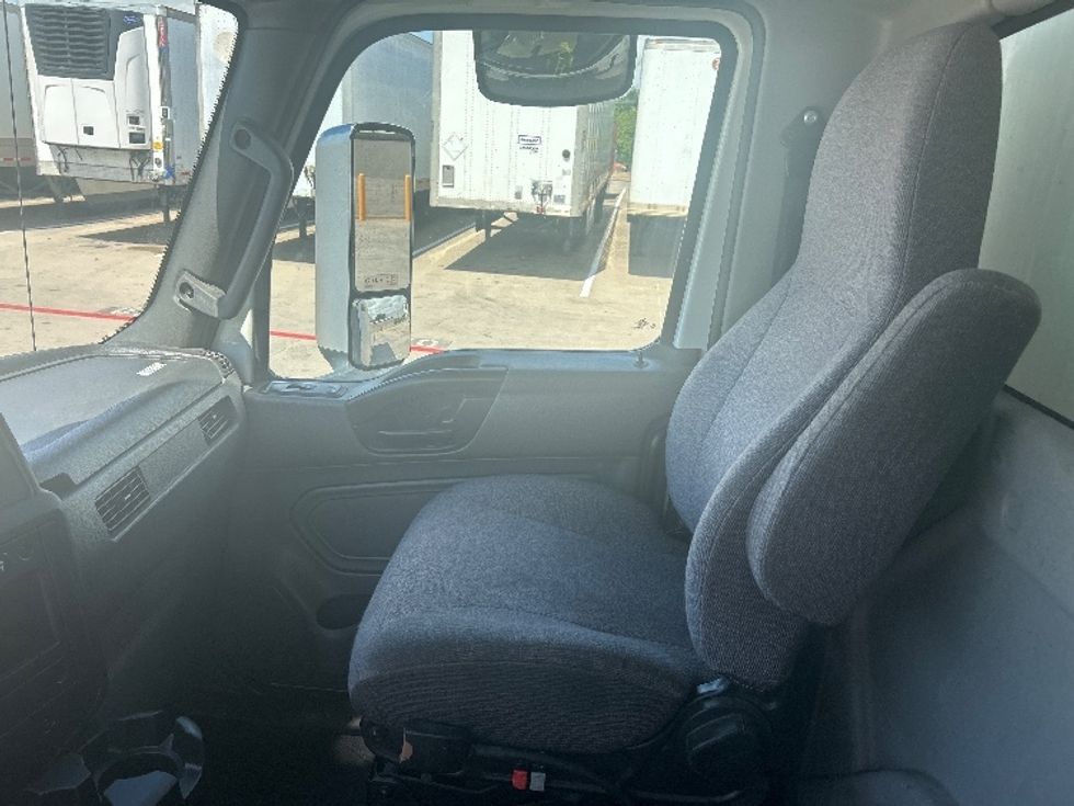 Medium Duty Box Truck-Light and Medium Duty Trucks-International-2023-MV607-Carrollton-TX-326,148\n\t\tmiles-$ 40,250 - Image 19