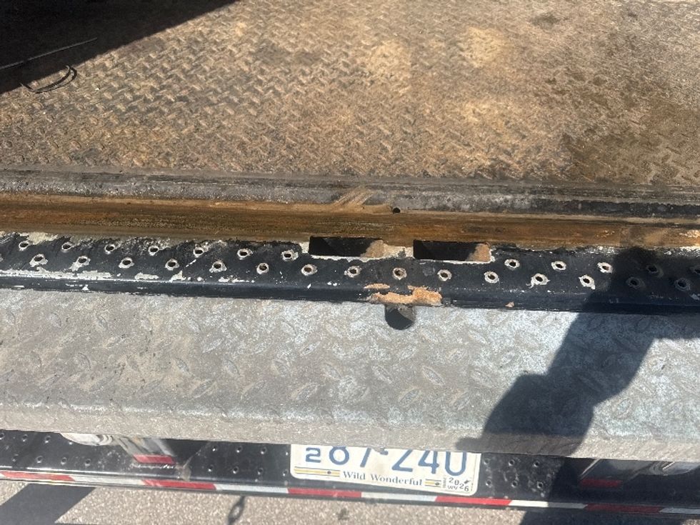 Medium Duty Box Truck-Light and Medium Duty Trucks-International-2023-MV607-Cross Lanes-WV-327,129\n\t\tmiles-$ 35,250 - Image 10