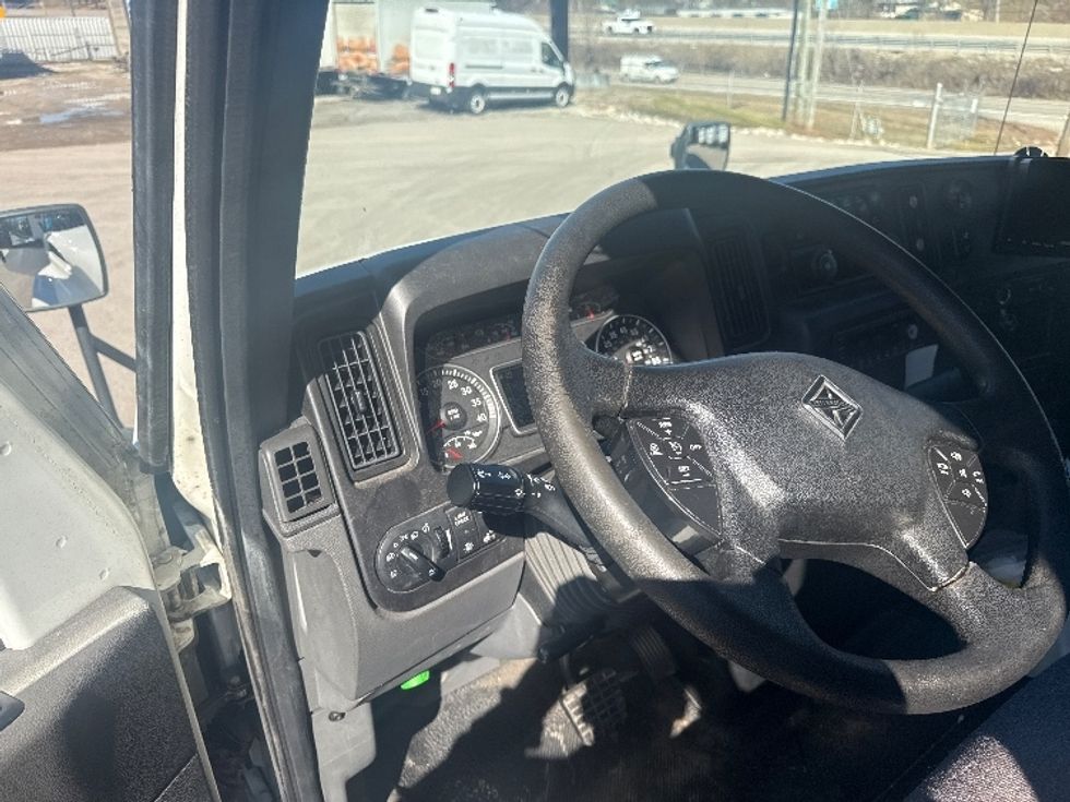 Medium Duty Box Truck-Light and Medium Duty Trucks-International-2023-MV607-Cross Lanes-WV-327,129\n\t\tmiles-$ 35,250 - Image 17