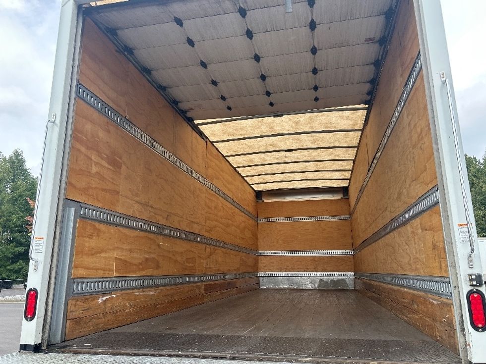 Medium Duty Box Truck-Light and Medium Duty Trucks-International-2023-MV607-Duluth-GA-282,444\n\t\tmiles-$ 49,000 - Image 11