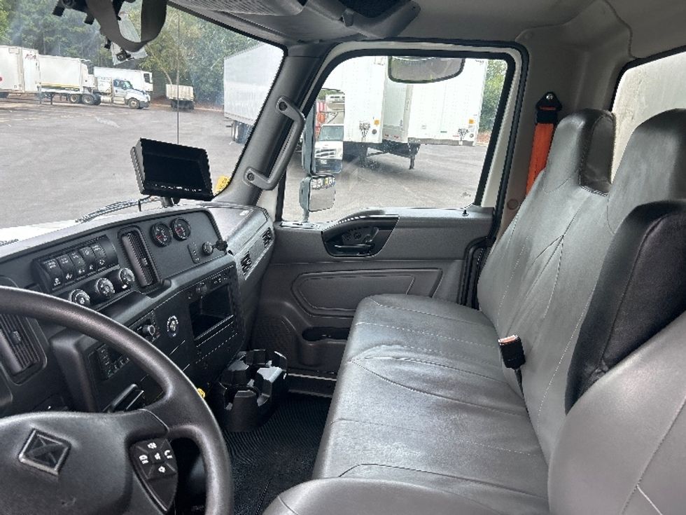 Medium Duty Box Truck-Light and Medium Duty Trucks-International-2023-MV607-Duluth-GA-282,444\n\t\tmiles-$ 49,000 - Image 19
