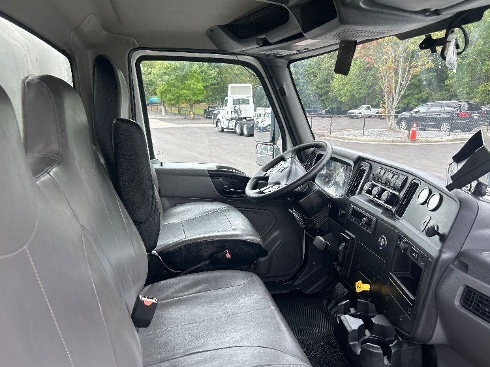 Medium Duty Box Truck-Light and Medium Duty Trucks-International-2023-MV607-Duluth-GA-282,444\n\t\tmiles-$ 49,000 - Image 22