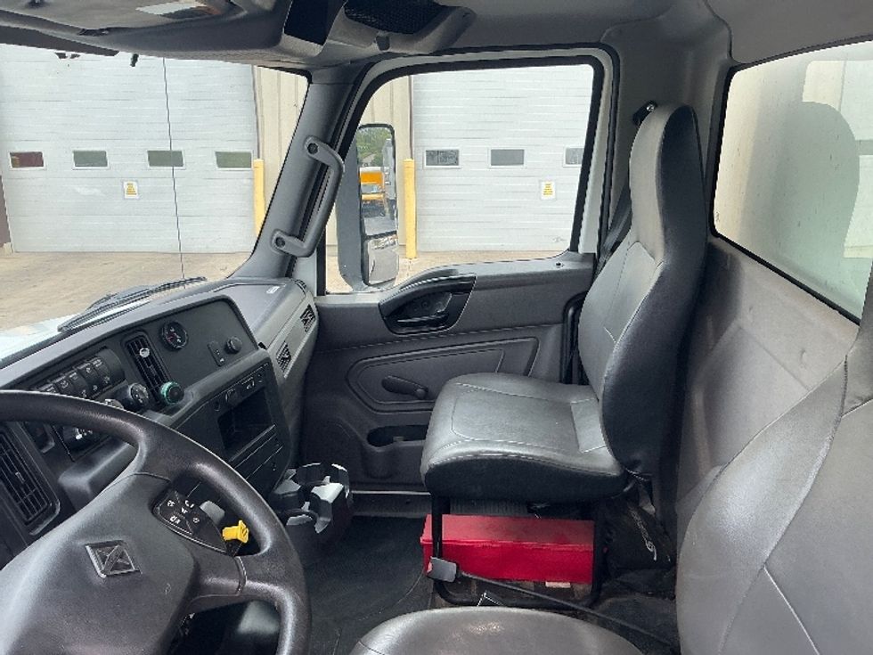 Medium Duty Box Truck-Light and Medium Duty Trucks-International-2023-MV607-Duncansville-PA-172,849\n\t\tmiles-$ 48,250 - Image 18
