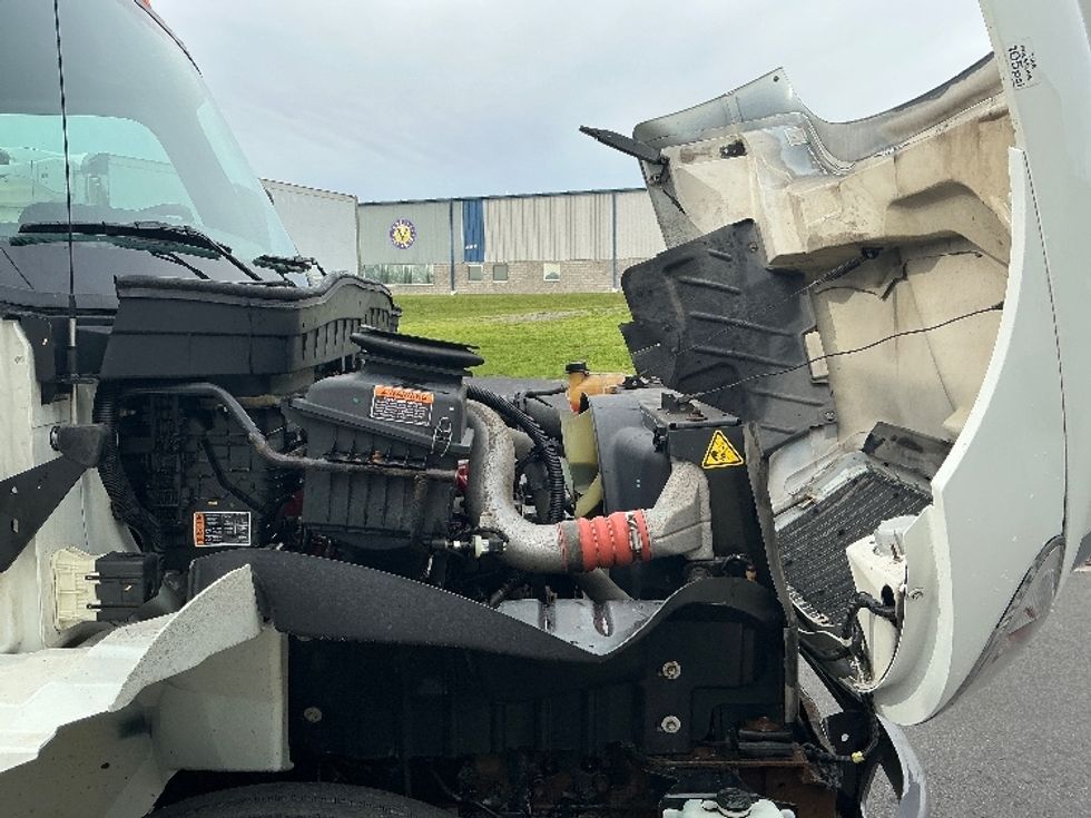 Medium Duty Box Truck-Light and Medium Duty Trucks-International-2023-MV607-Duncansville-PA-172,849\n\t\tmiles-$ 48,250 - Image 22