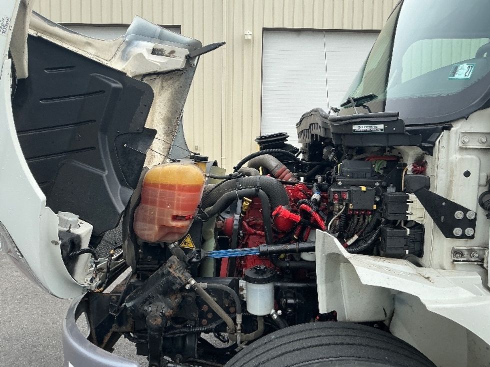 Medium Duty Box Truck-Light and Medium Duty Trucks-International-2023-MV607-Duncansville-PA-172,849\n\t\tmiles-$ 48,250 - Image 23