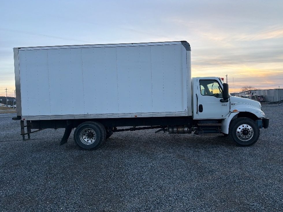 Medium Duty Box Truck-Light and Medium Duty Trucks-International-2023-MV607-Duncansville-PA-317,698\n\t\tmiles-$ 28,250 - Image 15