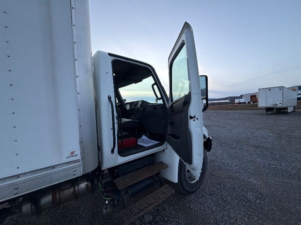 Medium Duty Box Truck-Light and Medium Duty Trucks-International-2023-MV607-Duncansville-PA-317,698\n\t\tmiles-$ 28,250 - Image 18