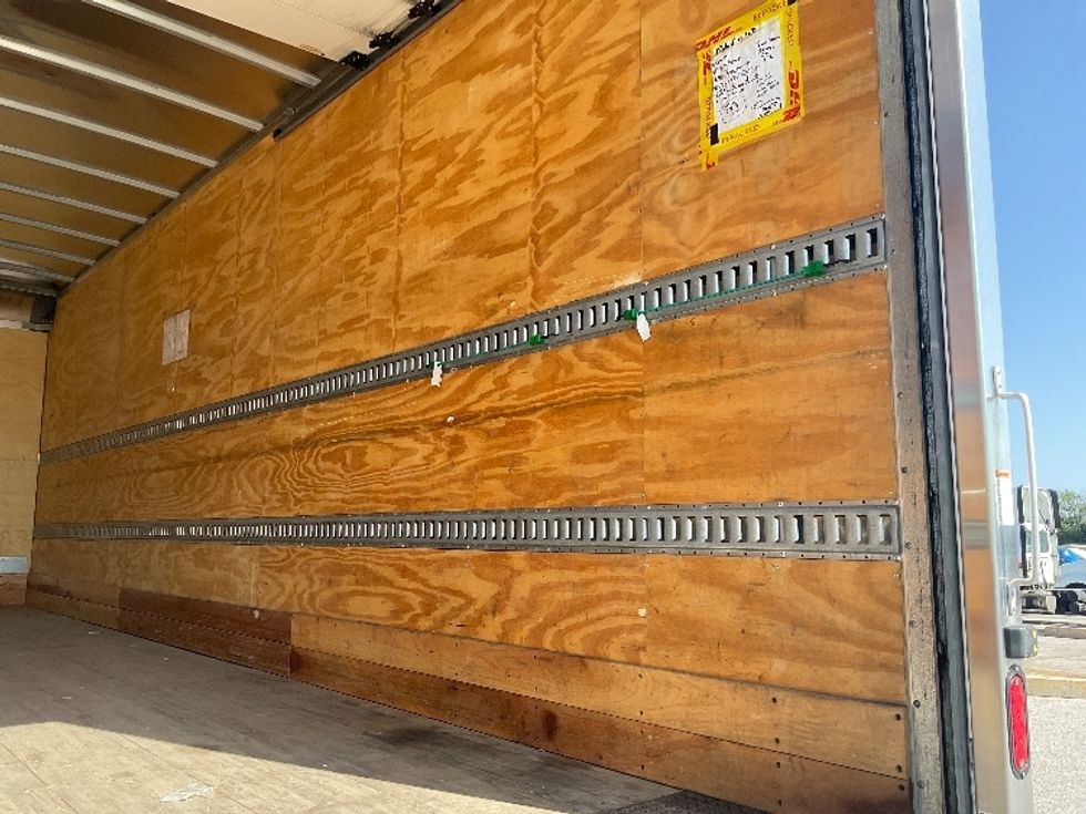 Medium Duty Box Truck-Light and Medium Duty Trucks-International-2023-MV607-Earth City-MO-272,742\n\t\tmiles-$ 40,500 - Image 12