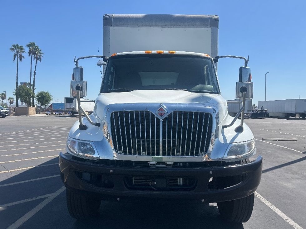 Medium Duty Box Truck-Light and Medium Duty Trucks-International-2023-MV607-Fontana-CA-202,922\n\t\tmiles-$ 48,750 - Image 2