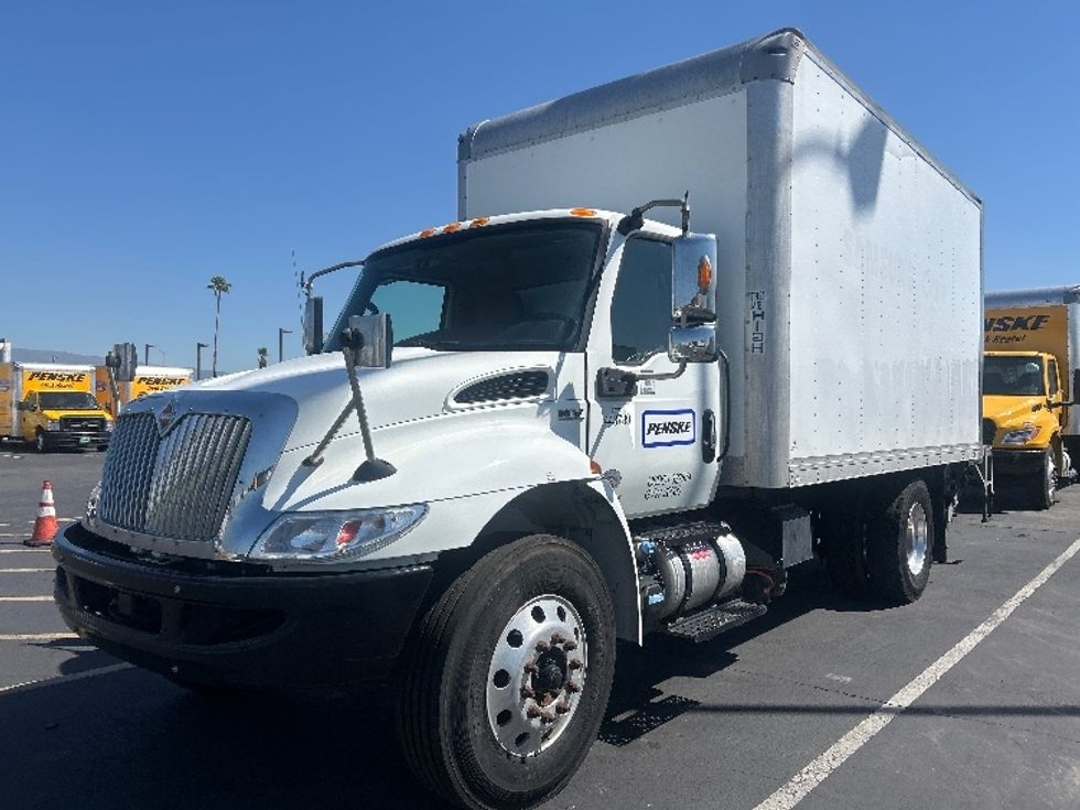 Medium Duty Box Truck-Light and Medium Duty Trucks-International-2023-MV607-Fontana-CA-202,922\n\t\tmiles-$ 48,750 - Image 3