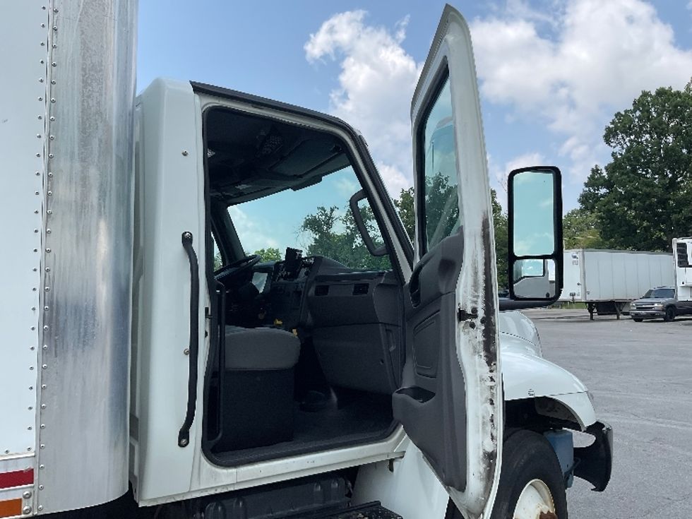 Medium Duty Box Truck-Light and Medium Duty Trucks-International-2023-MV607-Fort Wayne-IN-147,180\n\t\tmiles-$ 65,250 - Image 20