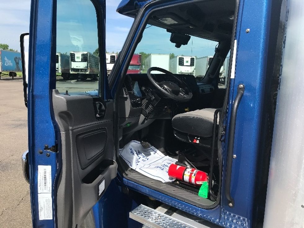 Medium Duty Box Truck-Light and Medium Duty Trucks-International-2023-MV607-Fredonia-NY-80,785\n\t\tmiles-$ 71,750 - Image 16